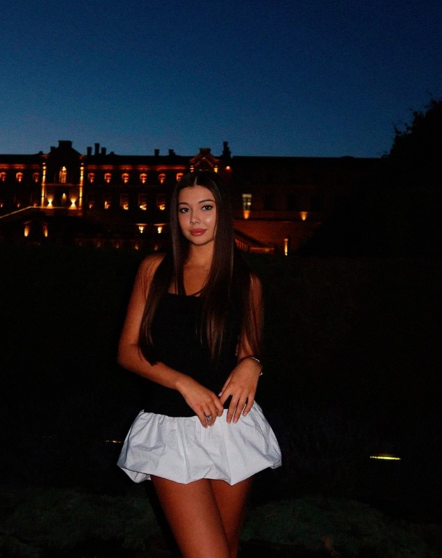 avcilarescorthande-3 Avcılar Escort Hande 24 Yaşında Taş Gibi Hatunum